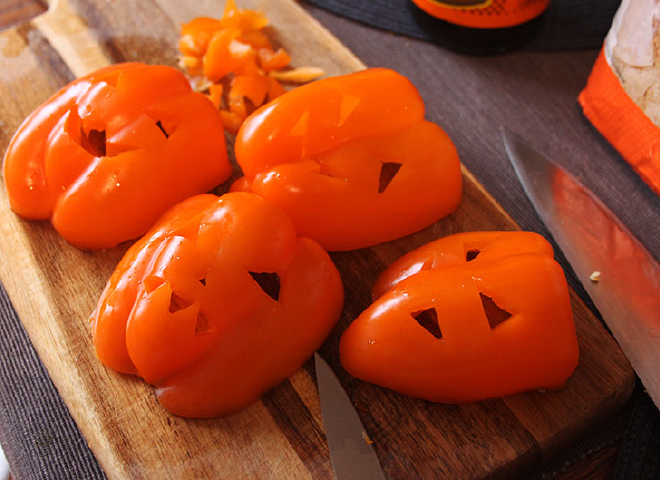 Bell Pepper step 2: Wash the peppers
